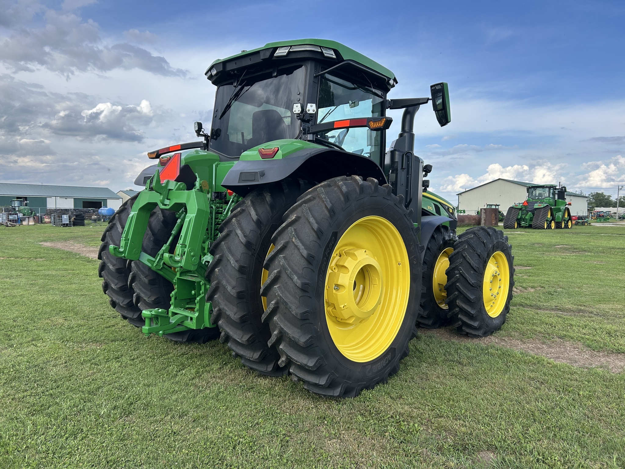 2024 John Deere 8R 370 Tractor