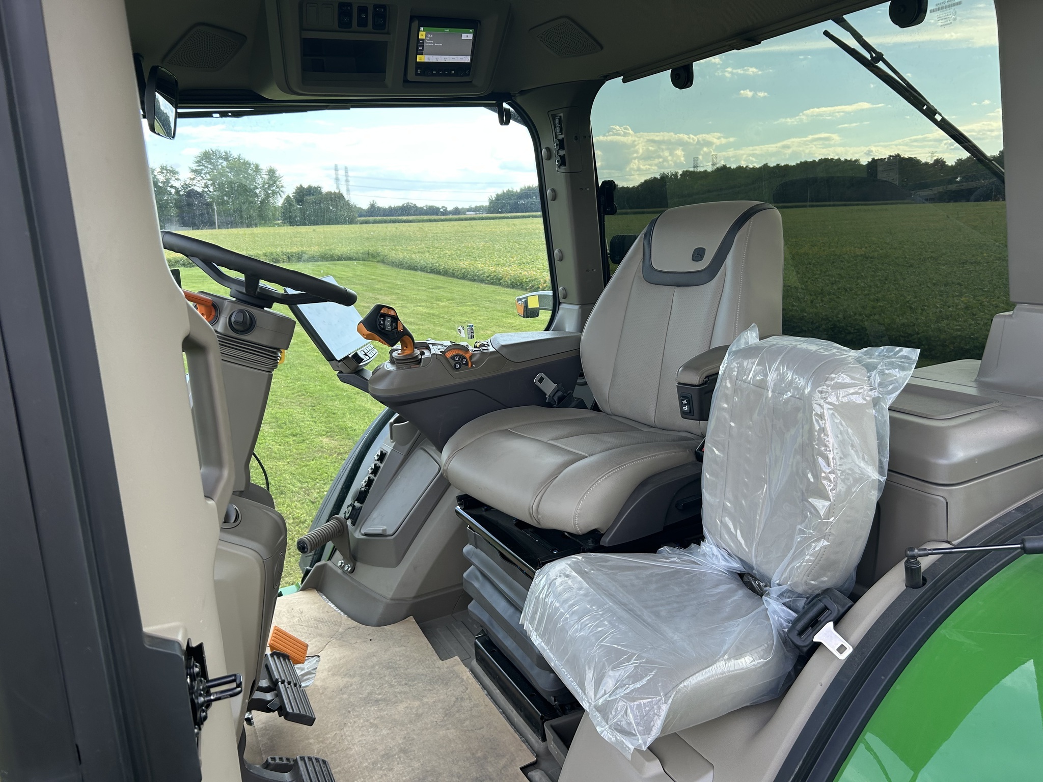 2024 John Deere 8R 370 Tractor