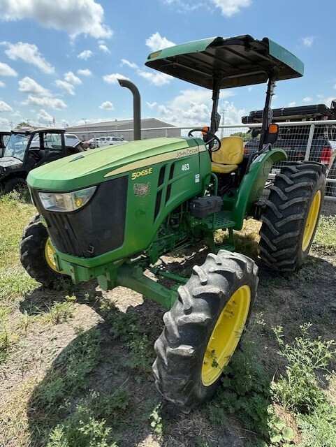 2016 John Deere 5065E Tractor