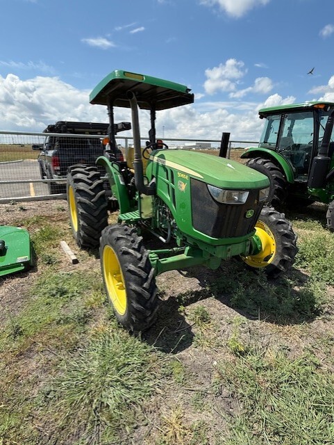 2016 John Deere 5065E Tractor