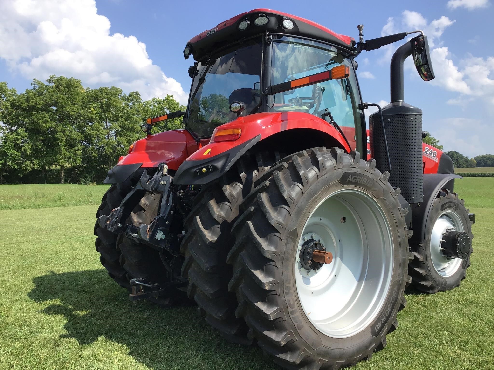 2024 Case IH MAGNUM 240 CVT Tractor