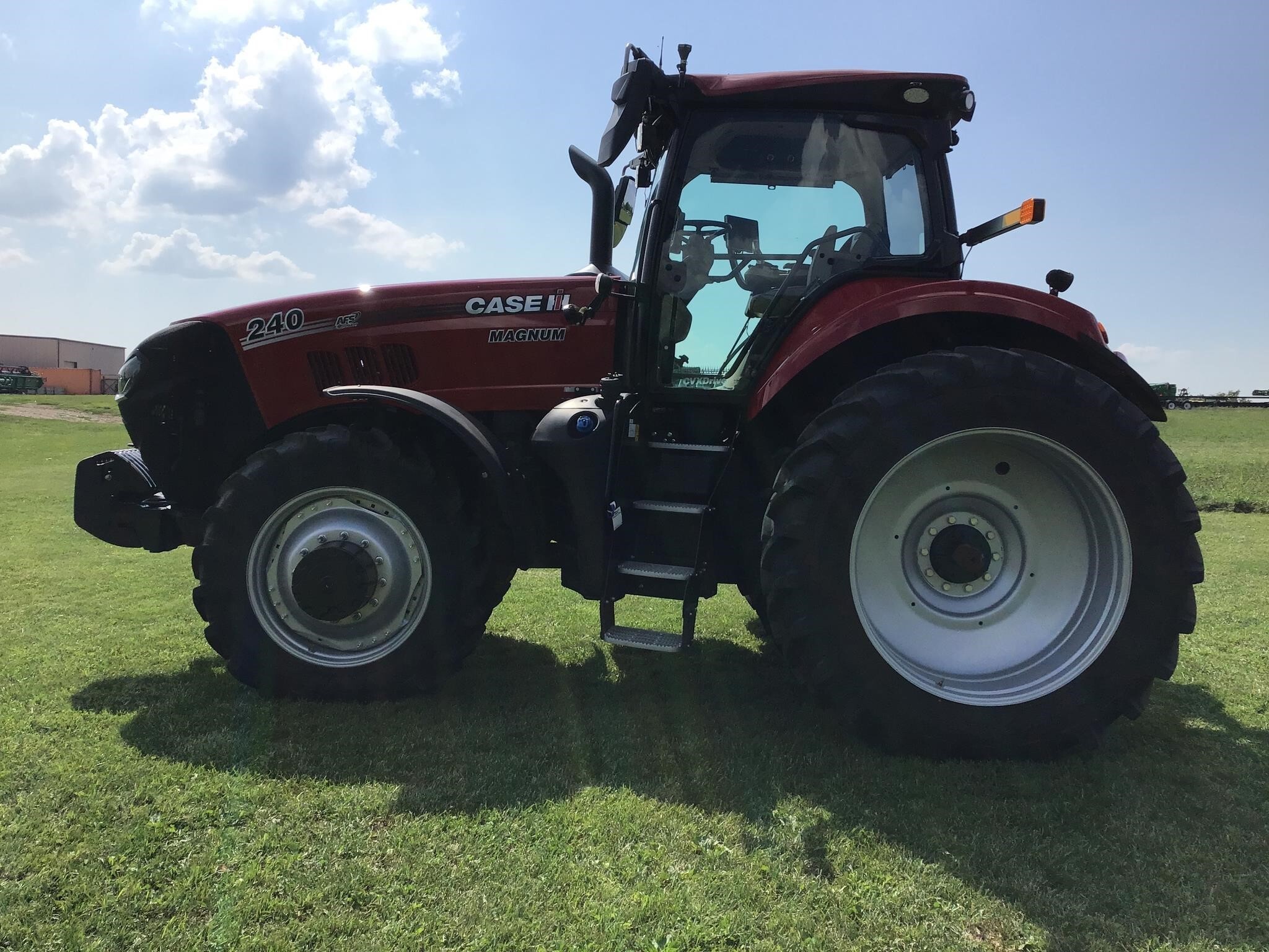 2024 Case IH MAGNUM 240 CVT Tractor