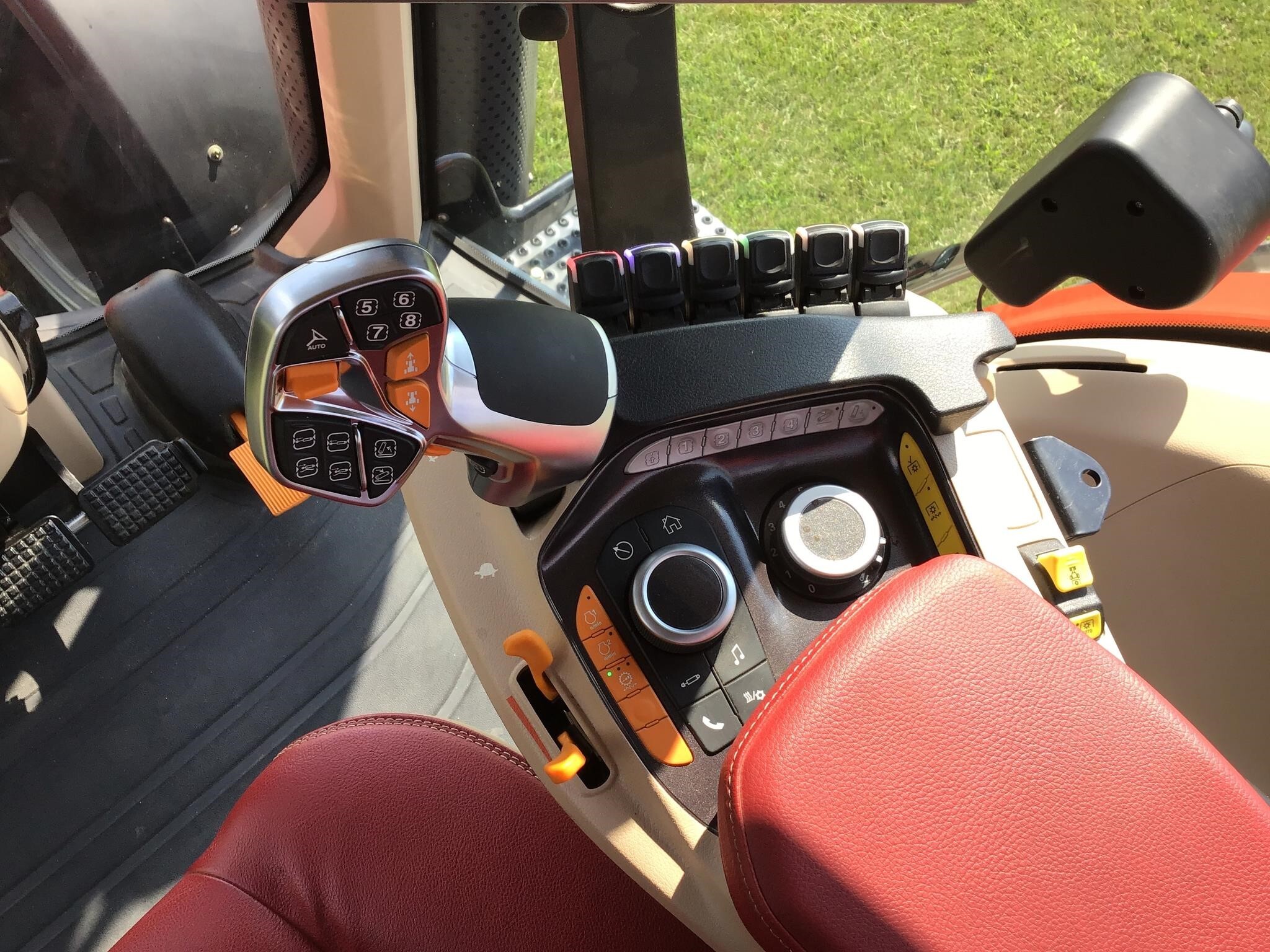 2024 Case IH MAGNUM 240 CVT Tractor