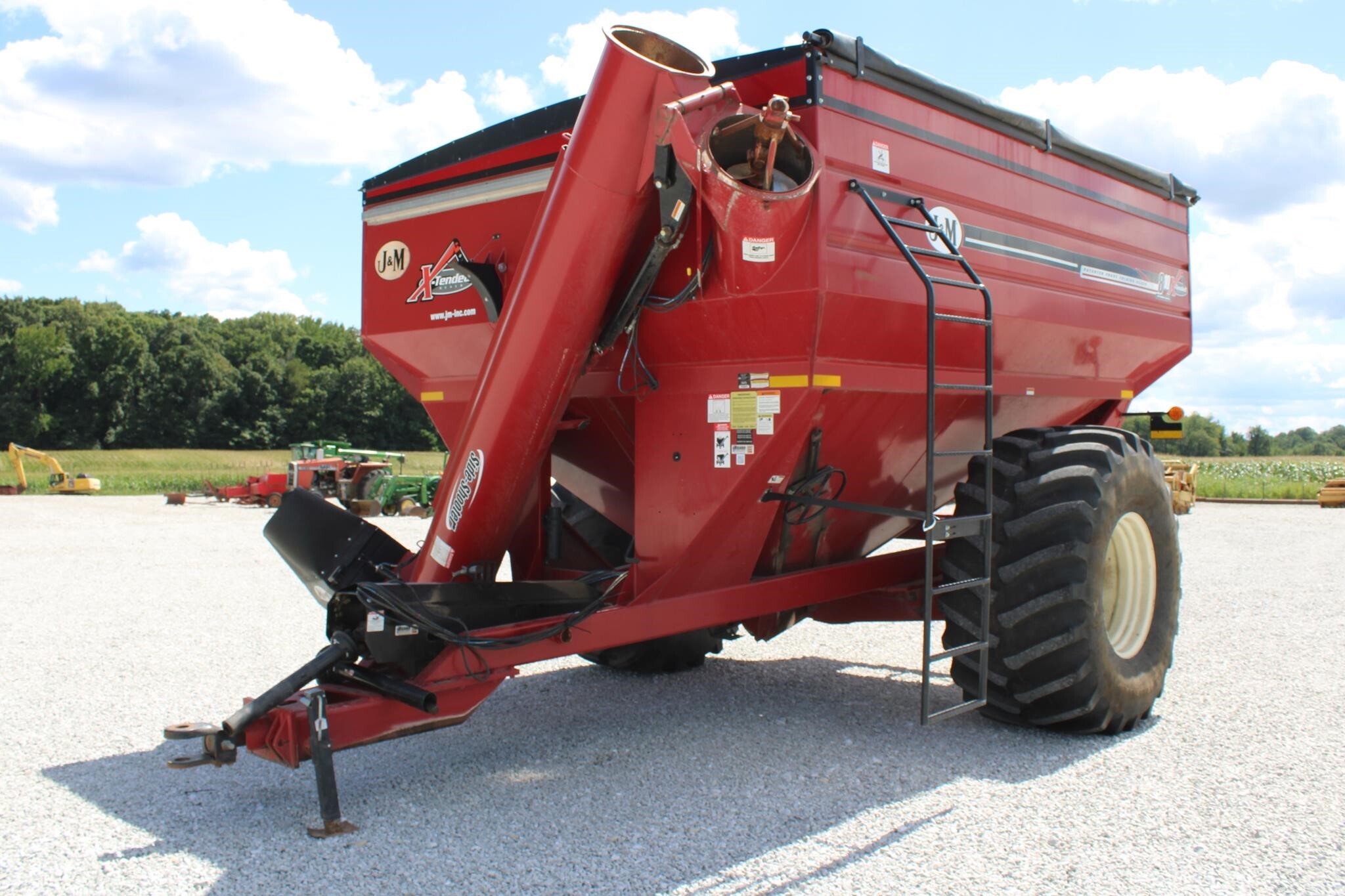 2015 J&M 810 Grain Cart
