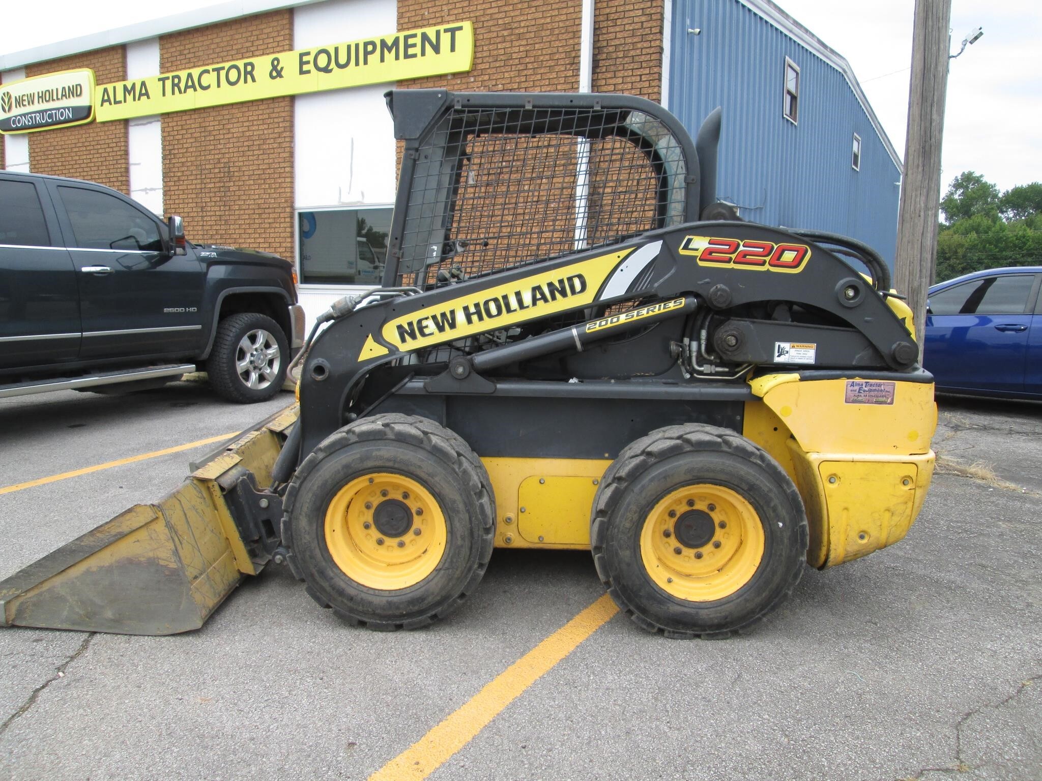 2016 New Holland L220 Skid Steer