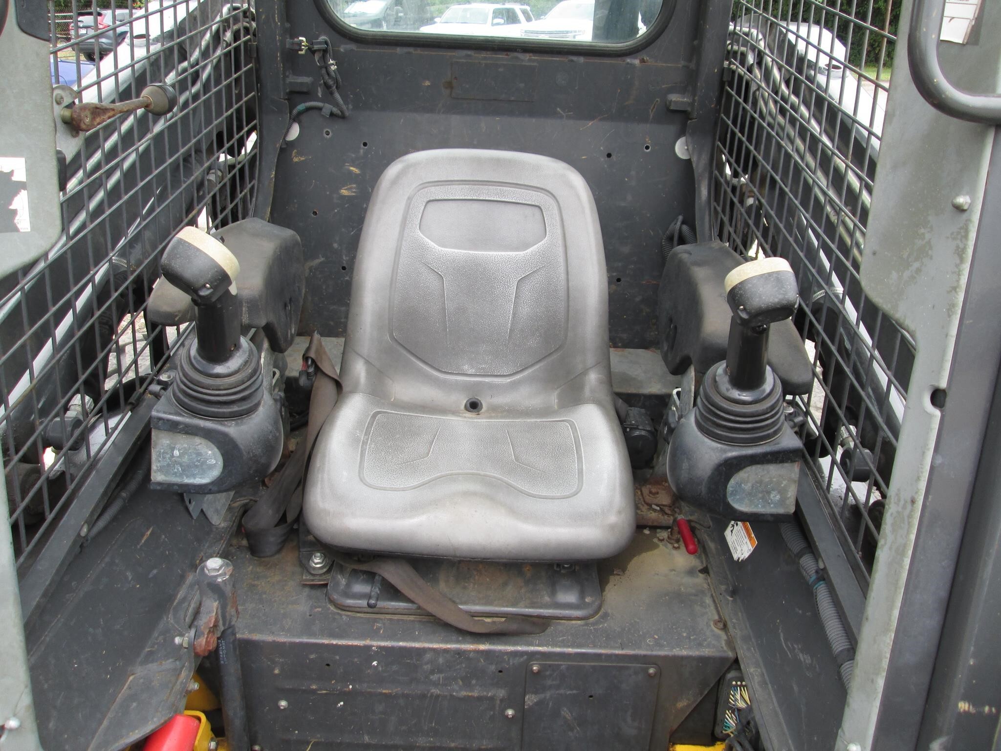 2016 New Holland L220 Skid Steer