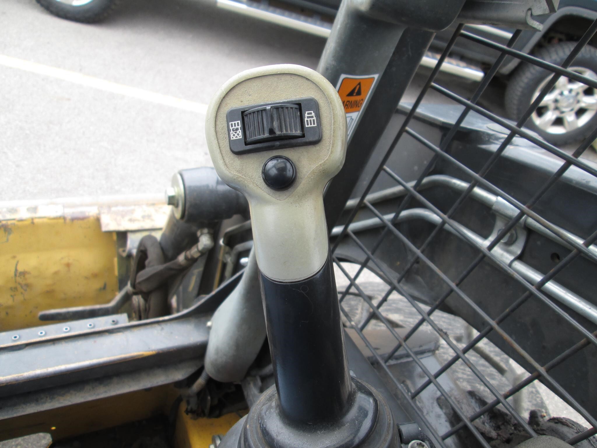 2016 New Holland L220 Skid Steer