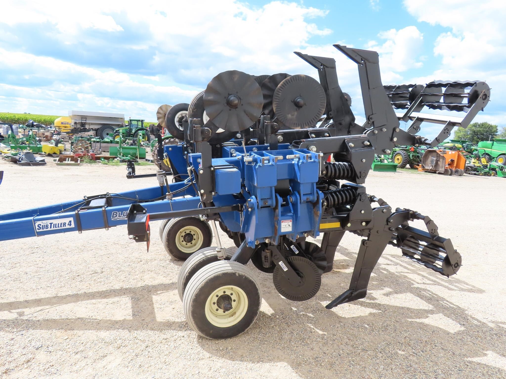 2019 Blu-Jet Sub Tiller 4 In-Line Ripper