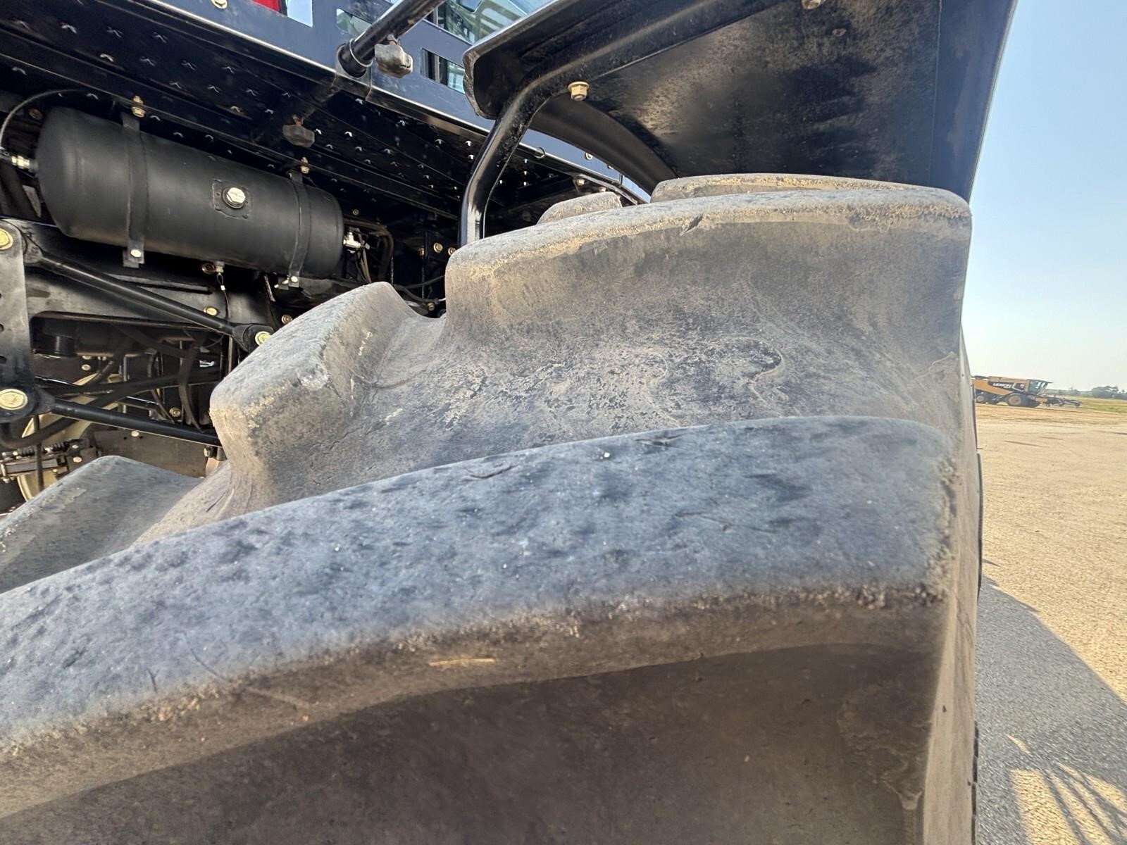 2016 Versatile SX280 Self-Propelled Sprayer