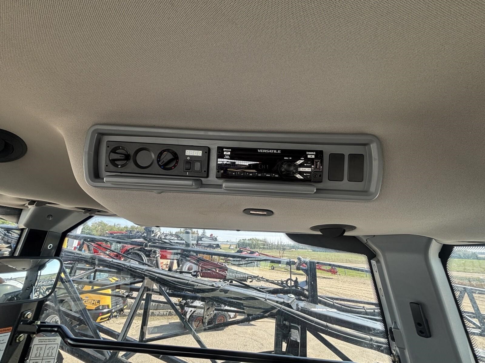 2016 Versatile SX280 Self-Propelled Sprayer