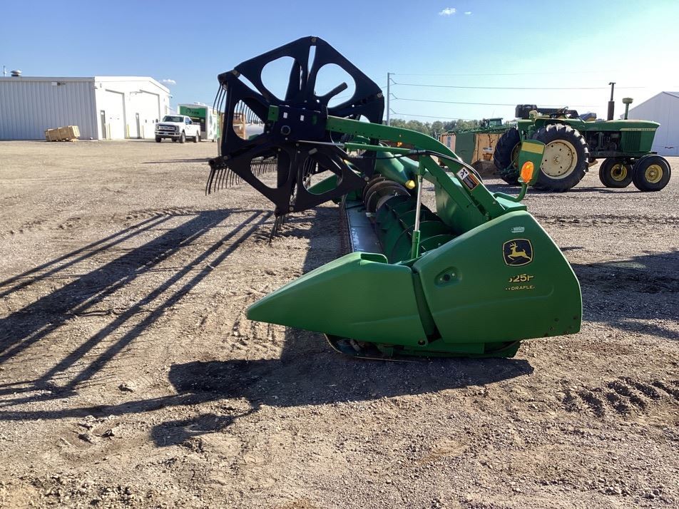 2004 John Deere 625F Platform