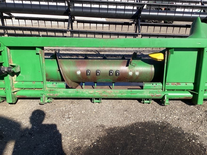 2004 John Deere 625F Platform