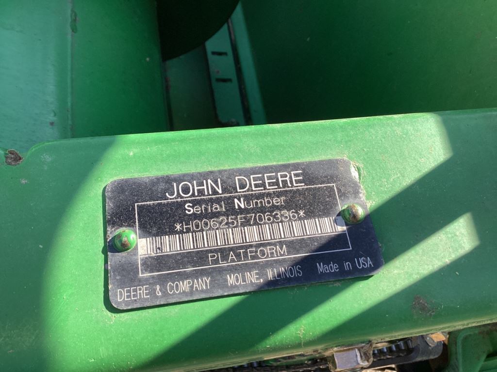 2004 John Deere 625F Platform
