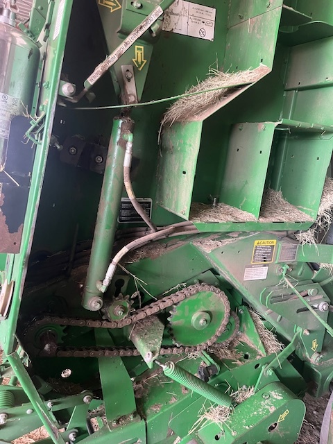 2016 John Deere 469 Round Baler