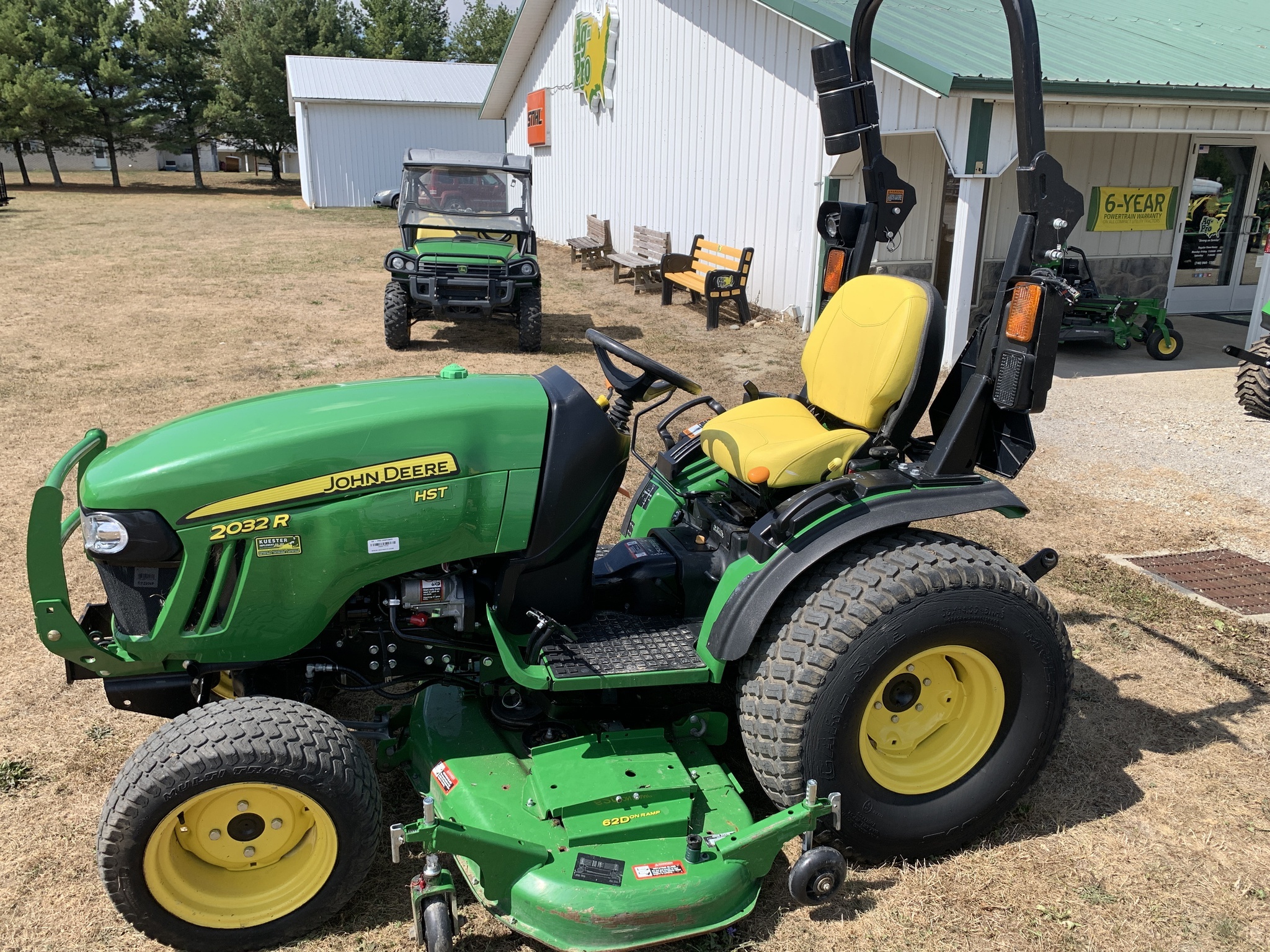 2015 John Deere 2032R Tractor