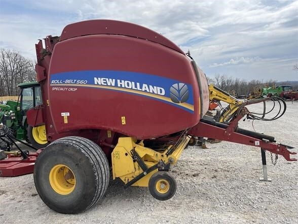 2019 New Holland Roll-Belt 560 Round Baler