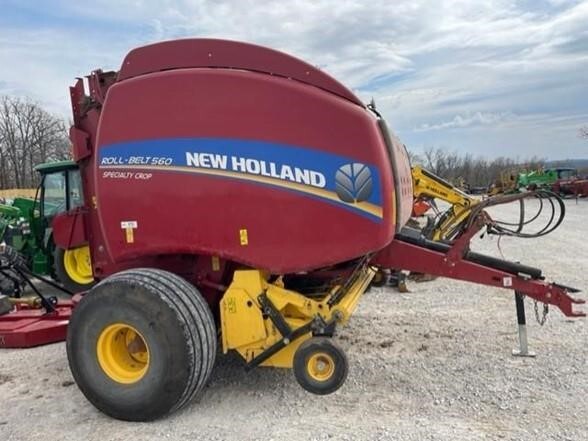 2019 New Holland Roll-Belt 560 Round Baler