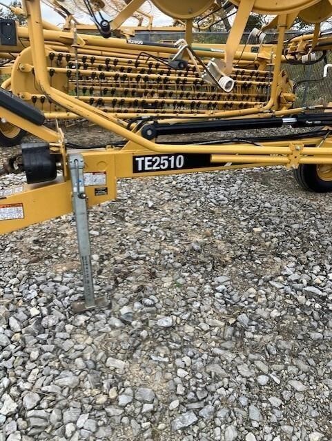 2021 Vermeer TE2510 Rake