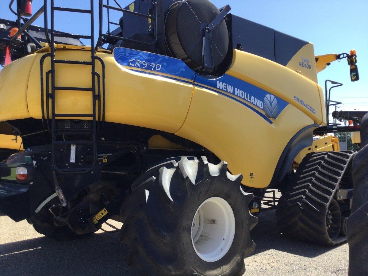 2019 New Holland CR9.90 REVELATION Combine