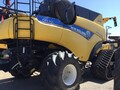 2019 New Holland CR9.90 REVELATION Combine