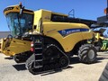 2019 New Holland CR9.90 REVELATION Combine