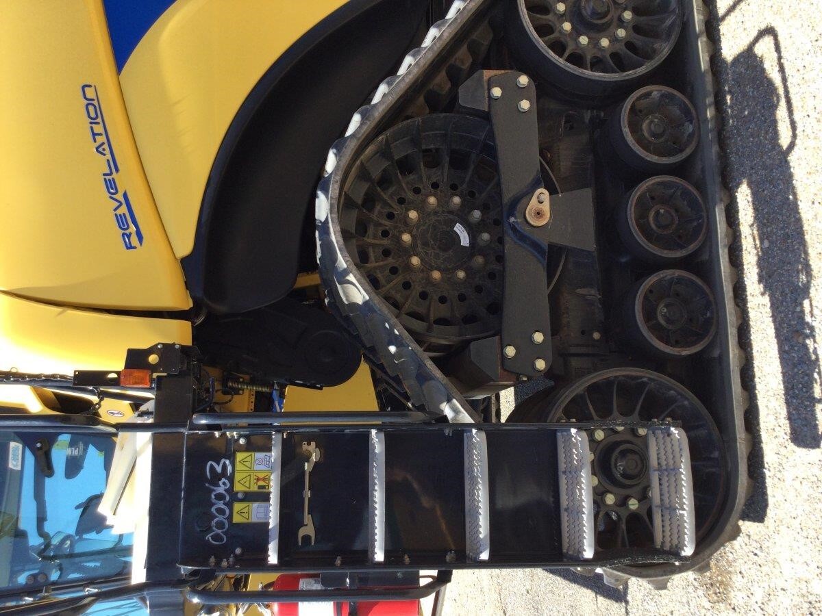 2019 New Holland CR9.90 REVELATION Combine