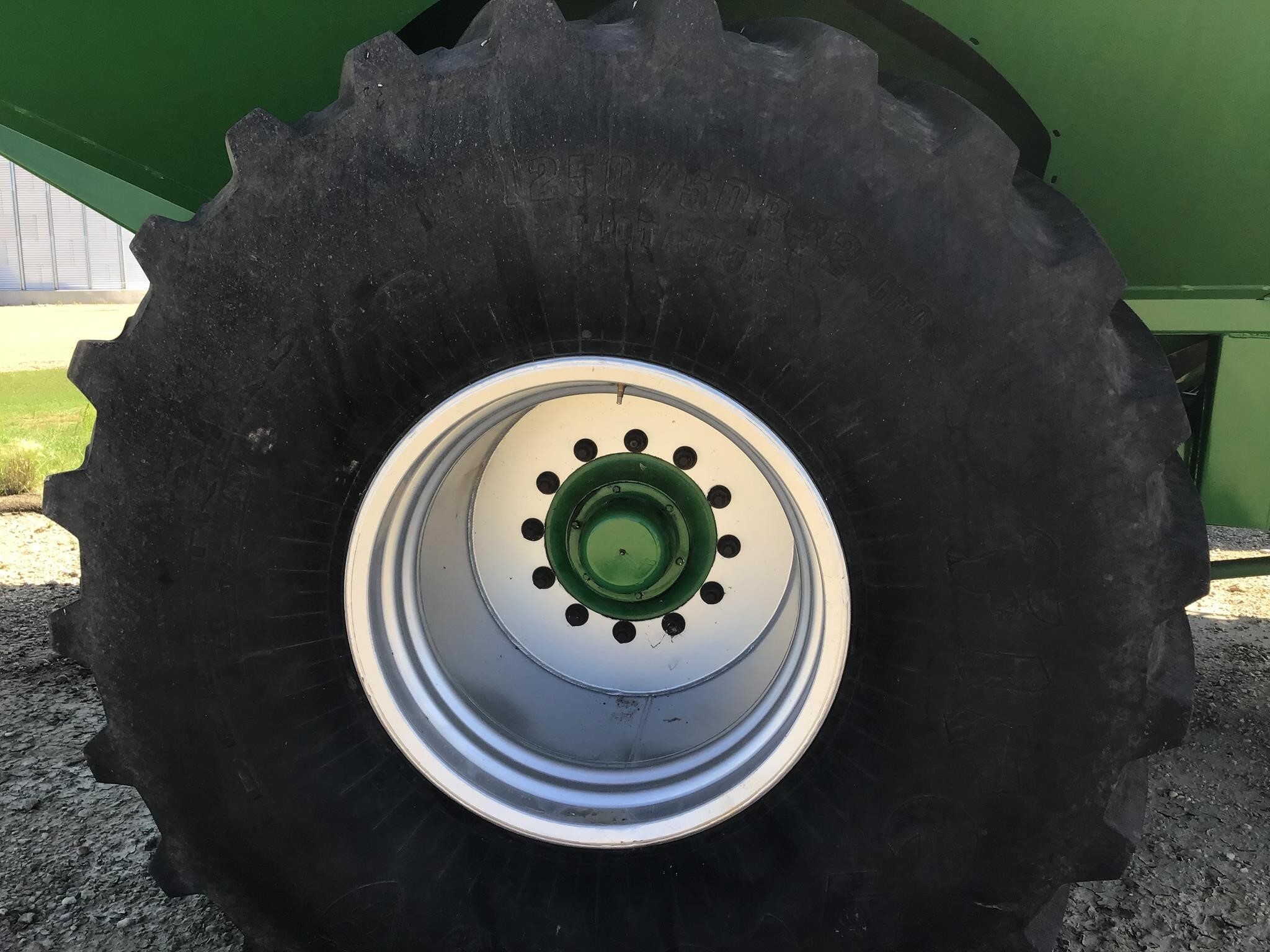 2019 Unverferth 1319 Grain Cart