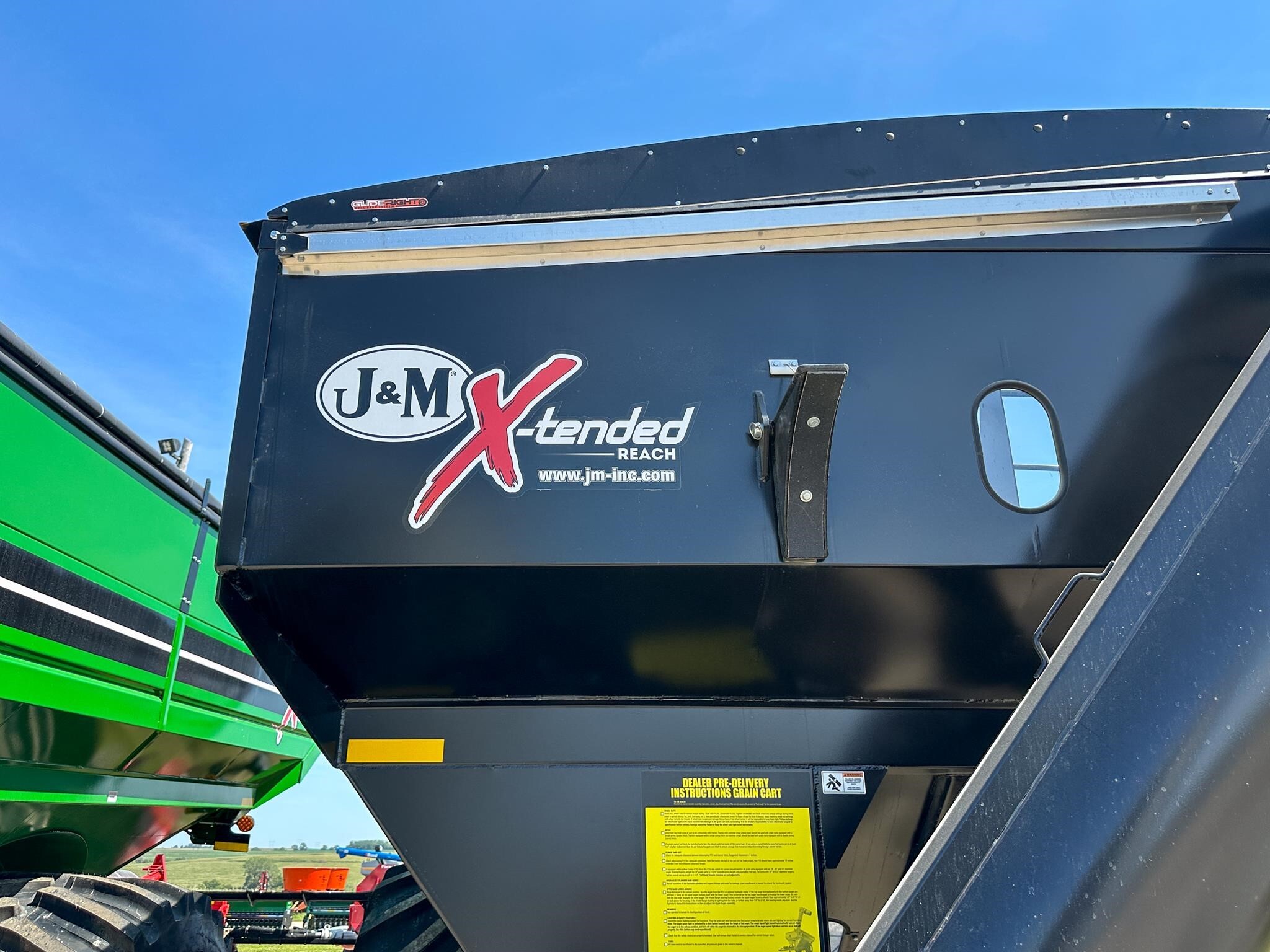 2026 J&M 1312-20S Grain Cart