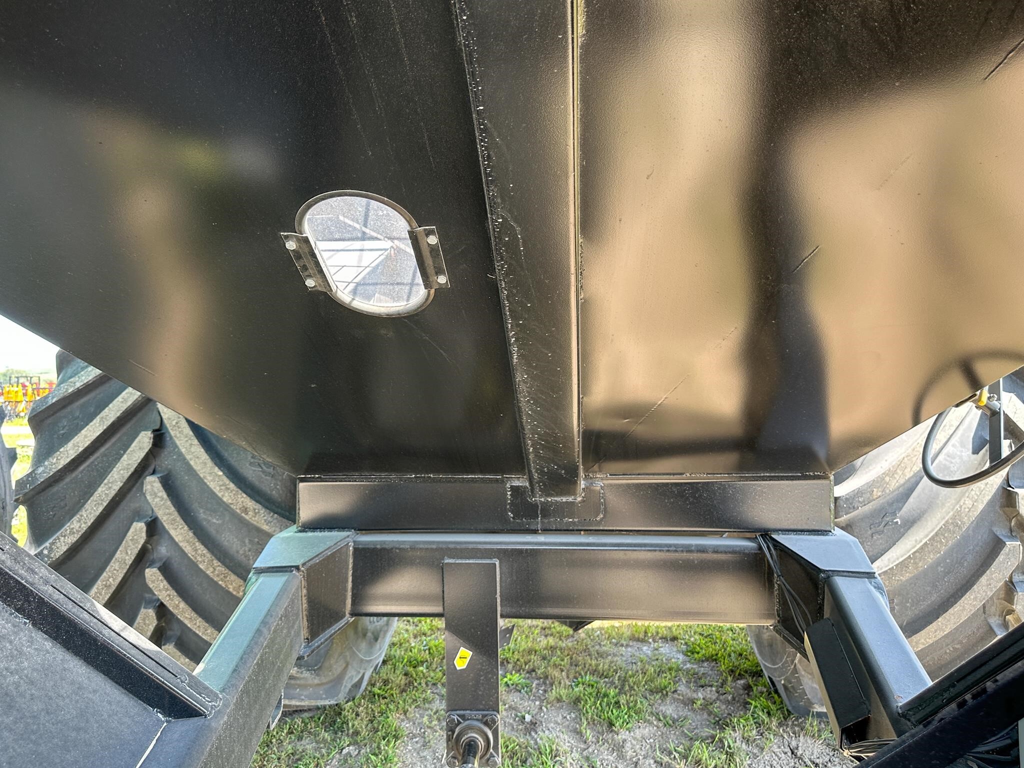 2026 J&M 1312-20S Grain Cart