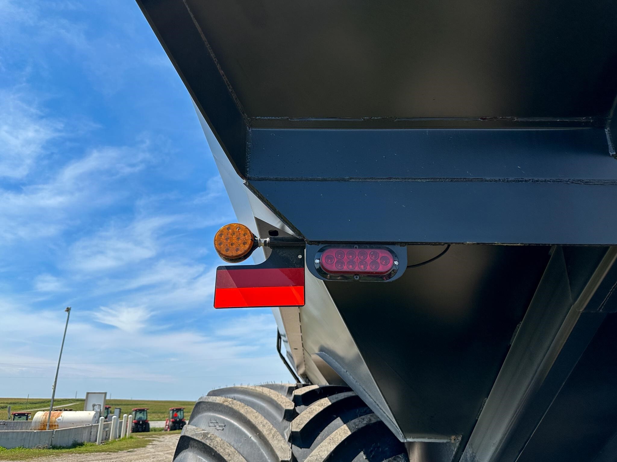 2026 J&M 1312-20S Grain Cart