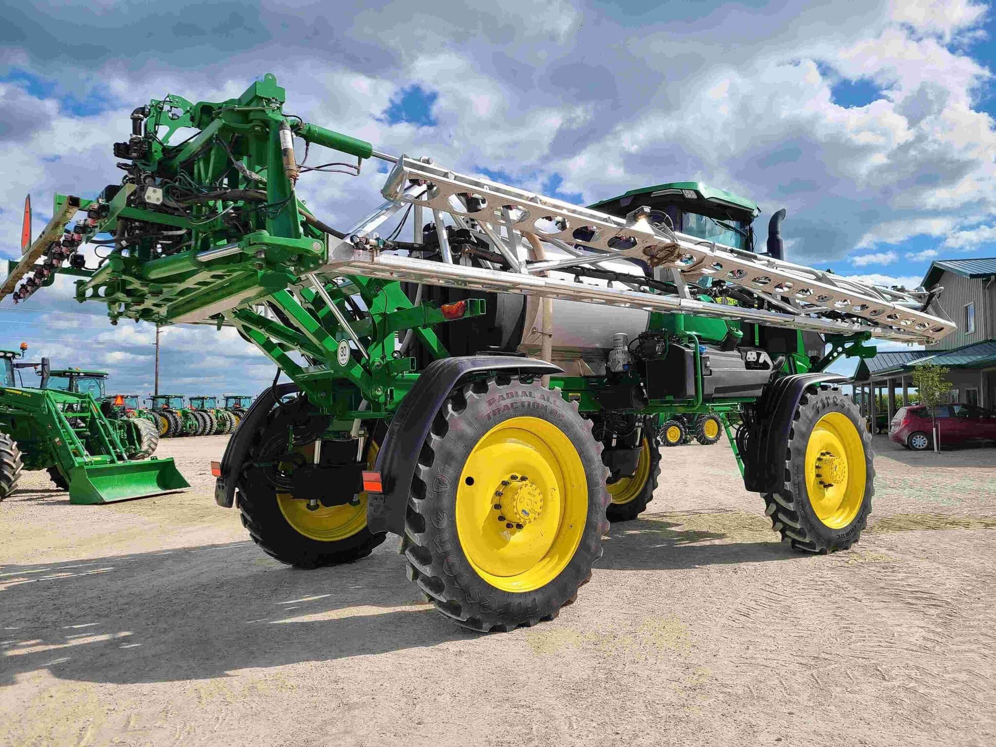 2022 John Deere 408R Self-Propelled Sprayer