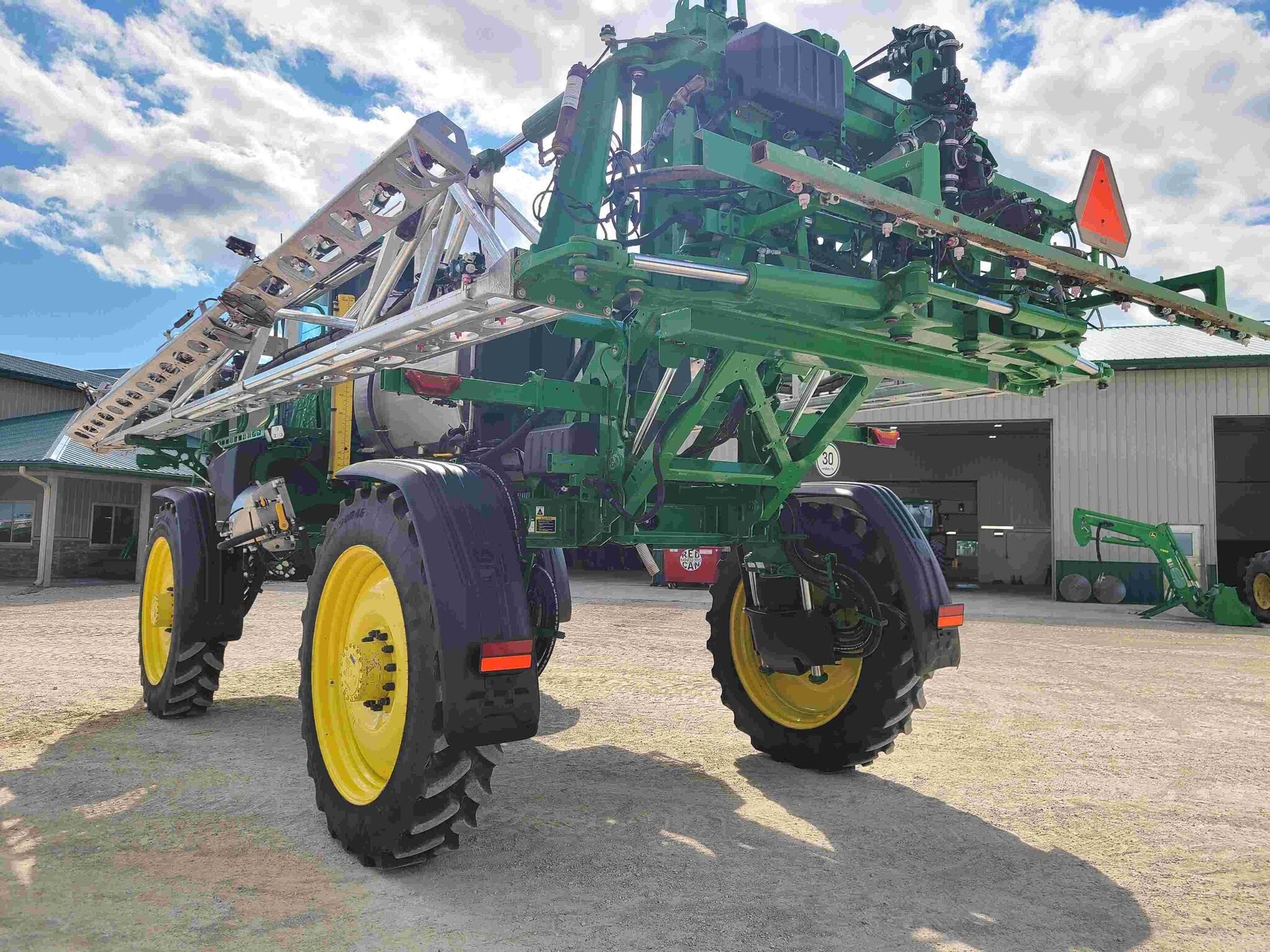 2022 John Deere 408R Self-Propelled Sprayer