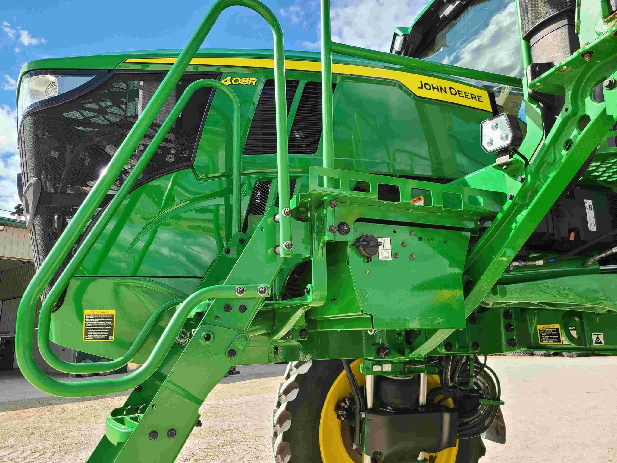 2022 John Deere 408R Self-Propelled Sprayer