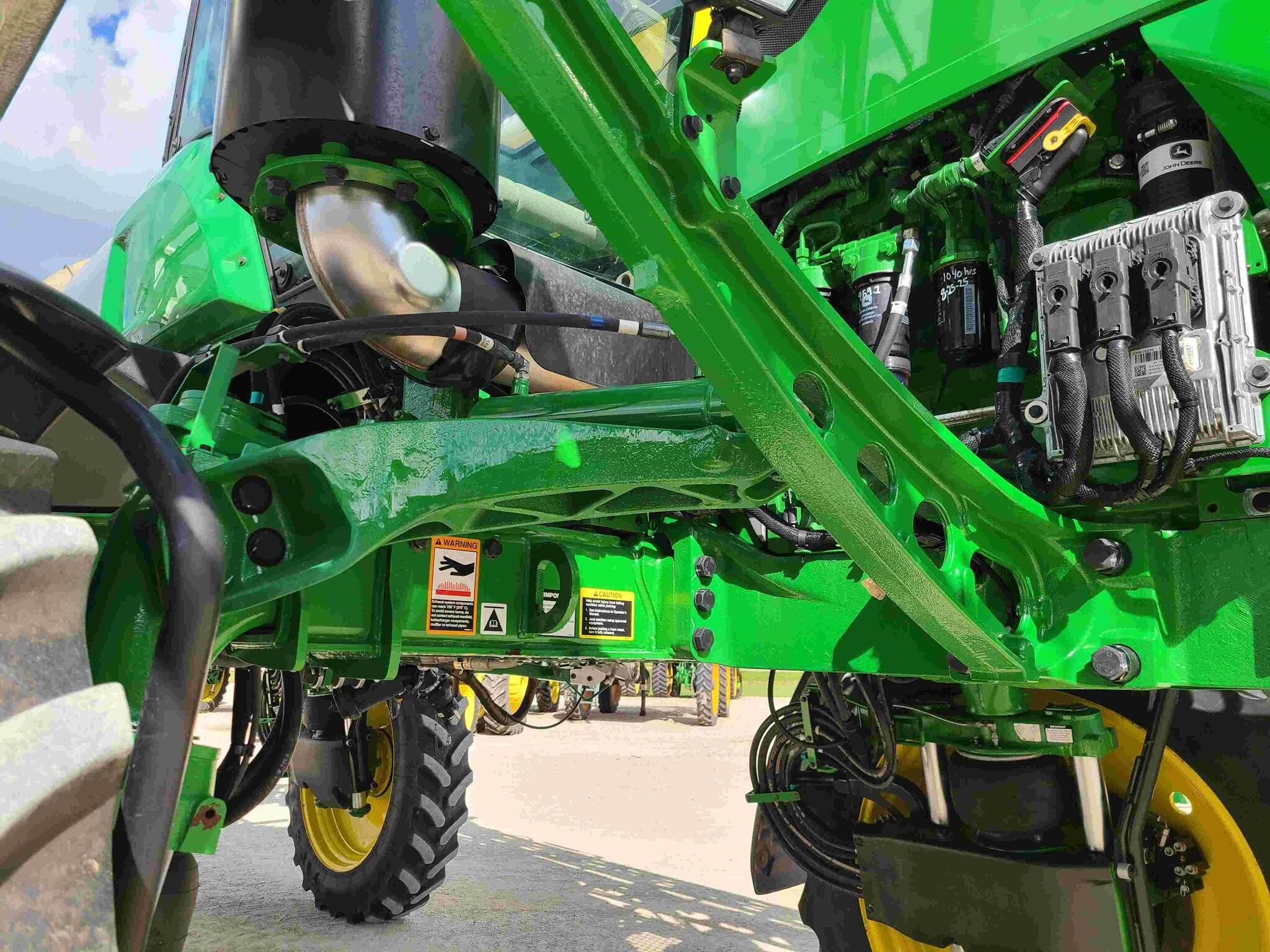 2022 John Deere 408R Self-Propelled Sprayer