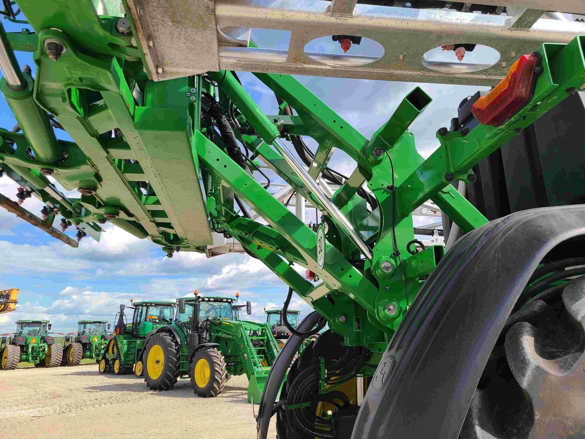 2022 John Deere 408R Self-Propelled Sprayer