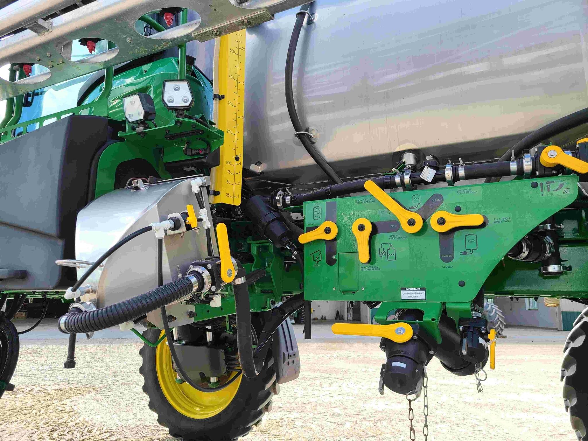 2022 John Deere 408R Self-Propelled Sprayer