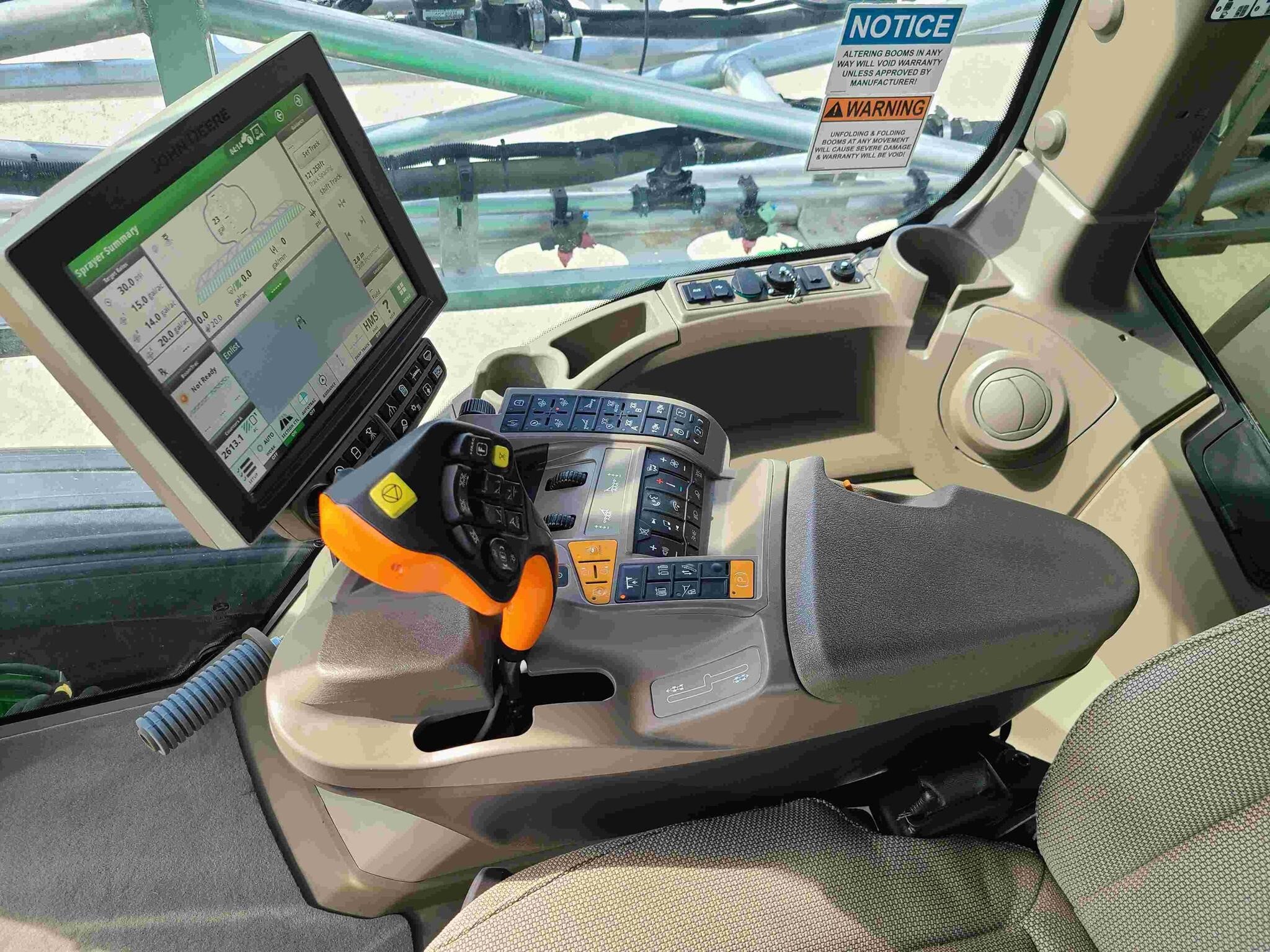 2022 John Deere 408R Self-Propelled Sprayer