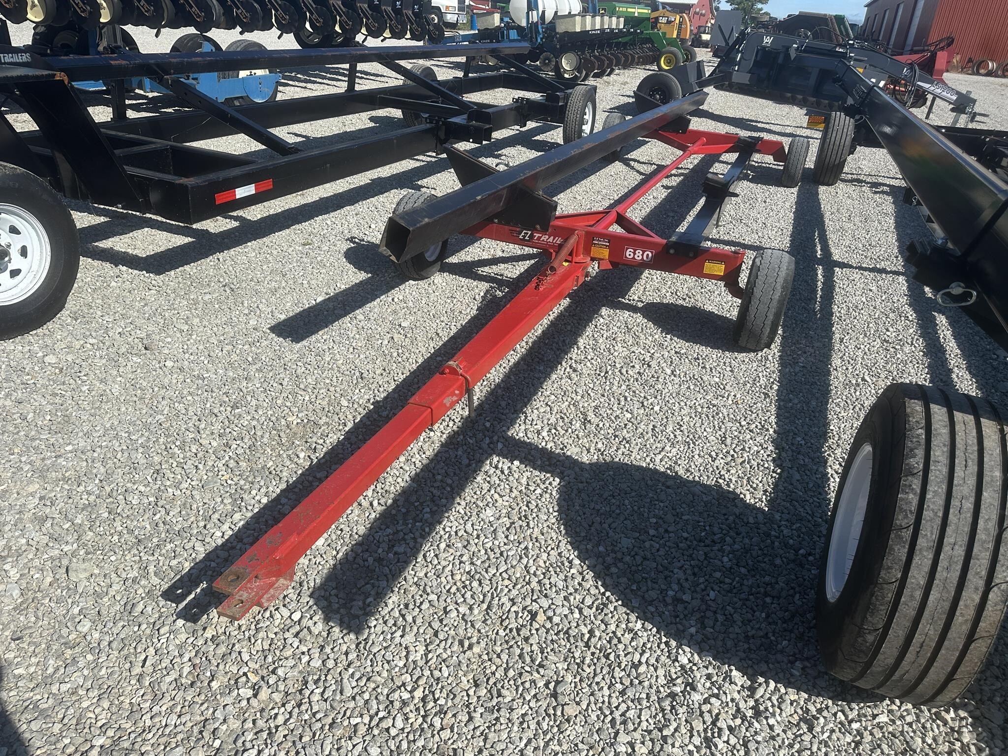 E-Z Trail 680 Header Trailer