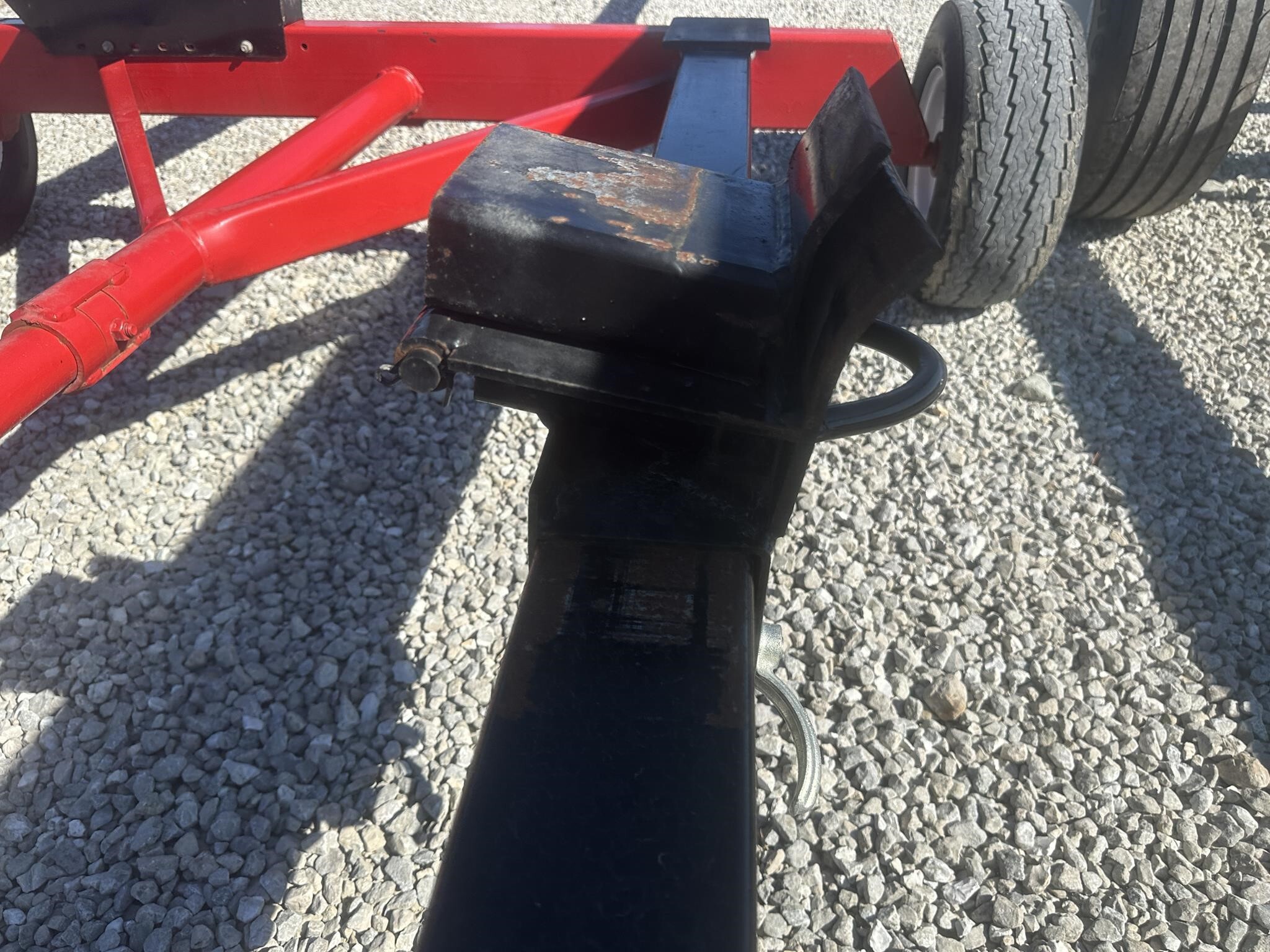  E-Z Trail 680 Header Trailer
