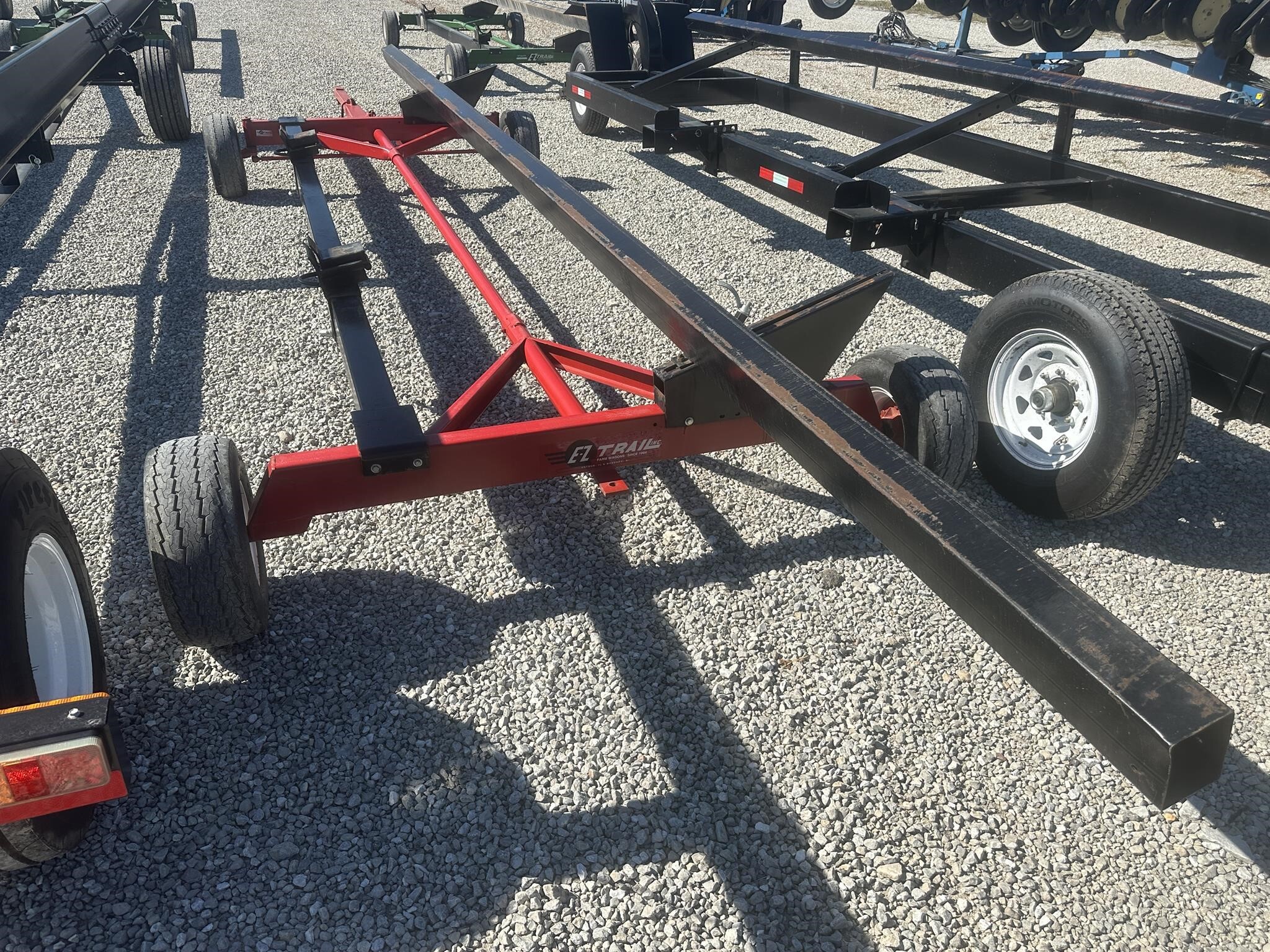  E-Z Trail 680 Header Trailer