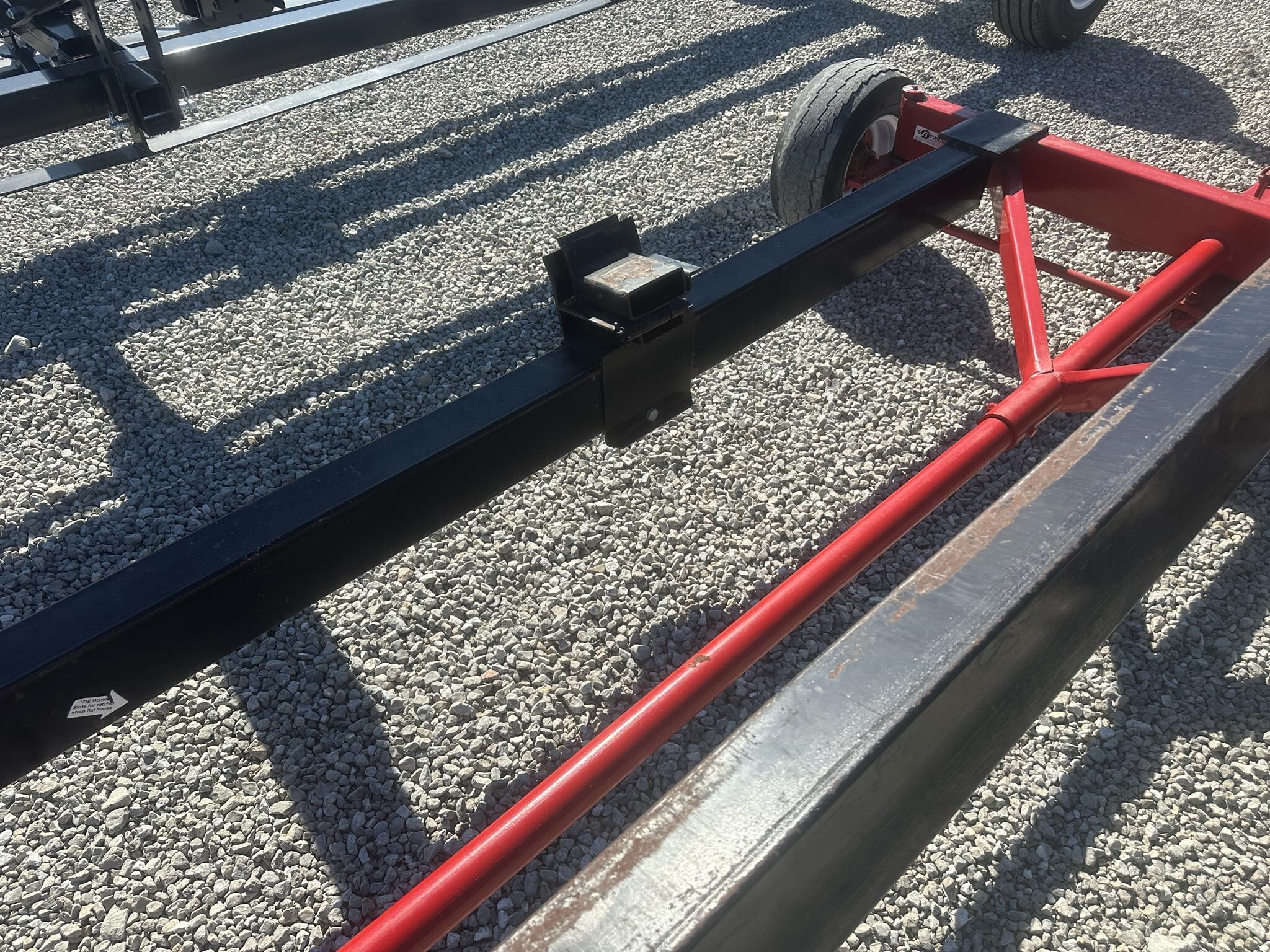  E-Z Trail 680 Header Trailer