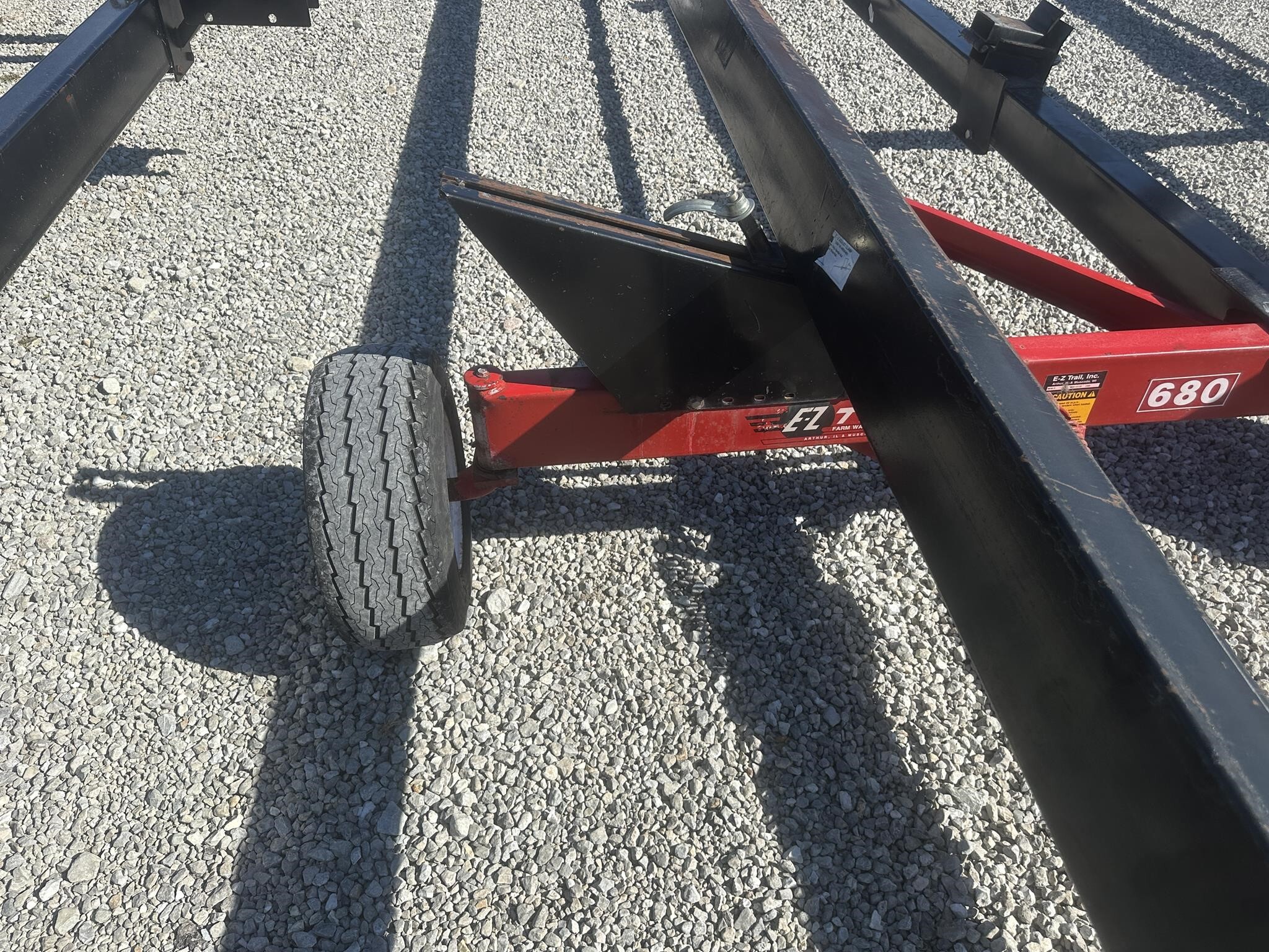  E-Z Trail 680 Header Trailer