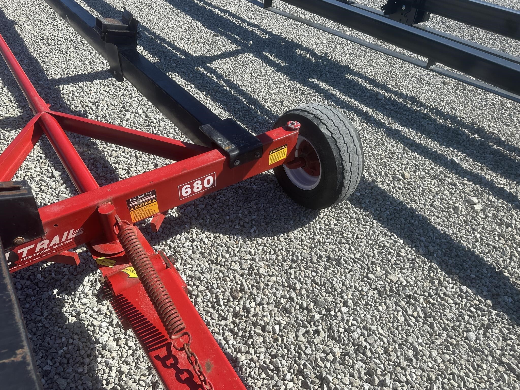  E-Z Trail 680 Header Trailer