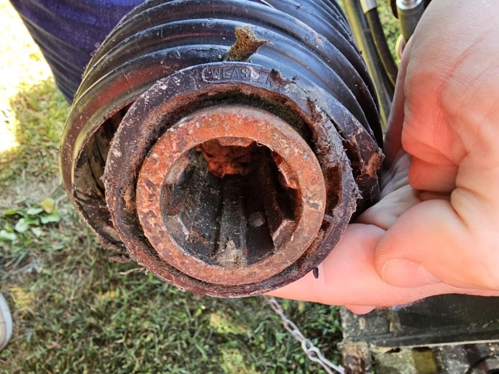 2022 MacDon FD135 Platform