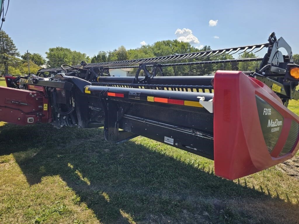 2022 MacDon FD135 Platform