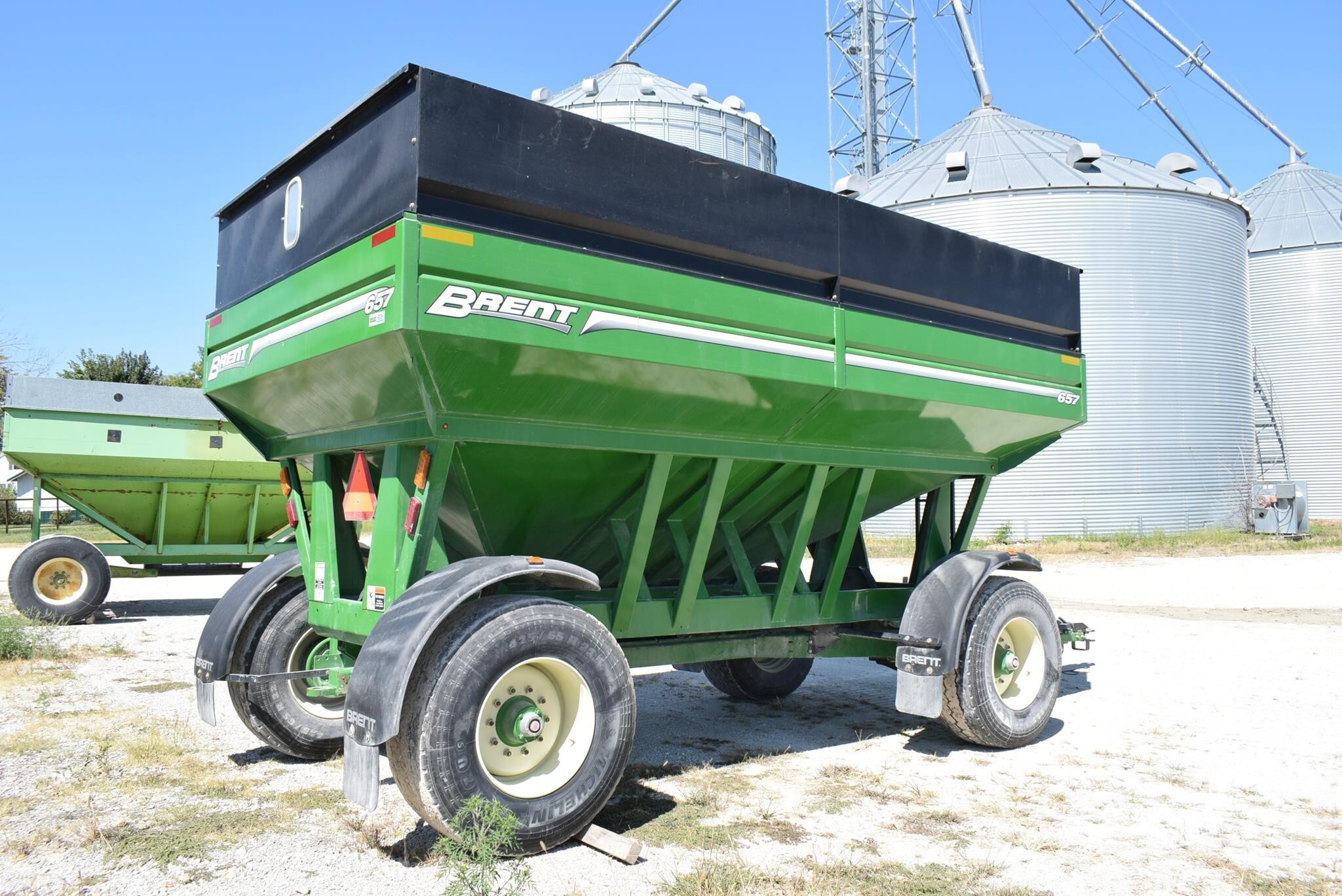  Brent 657 Gravity Wagon