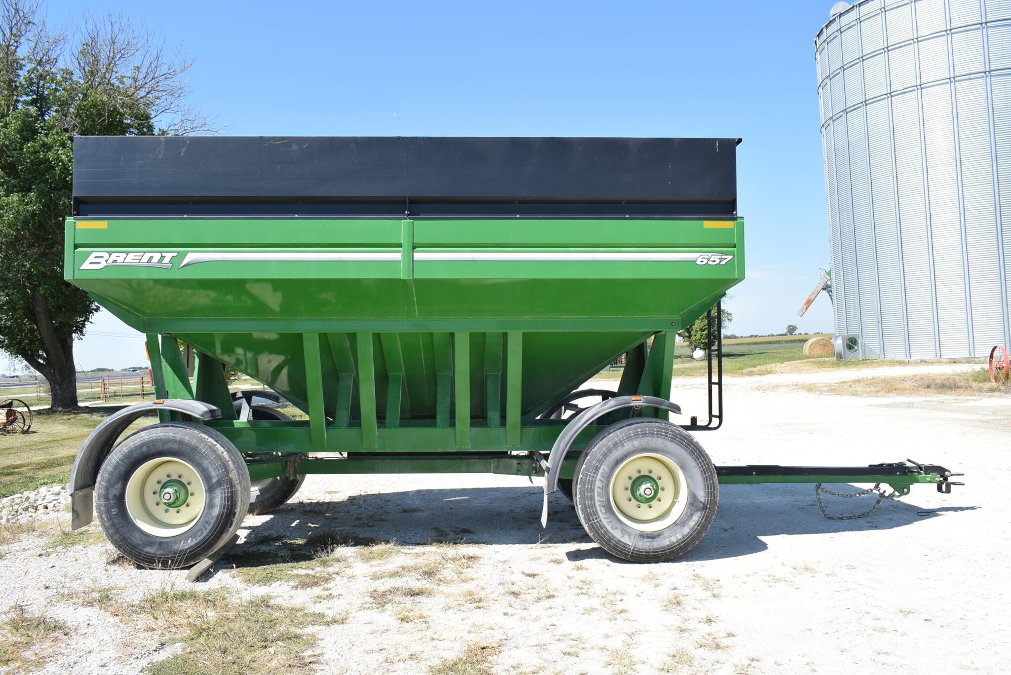  Brent 657 Gravity Wagon