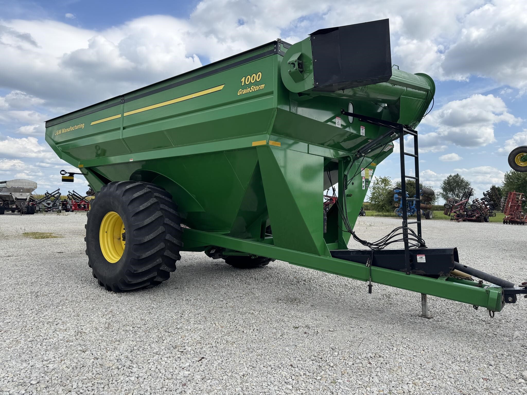 J&M 1000-20 Grain Cart