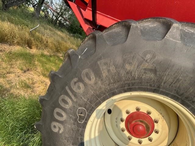 2014 Parker 1039 Grain Cart