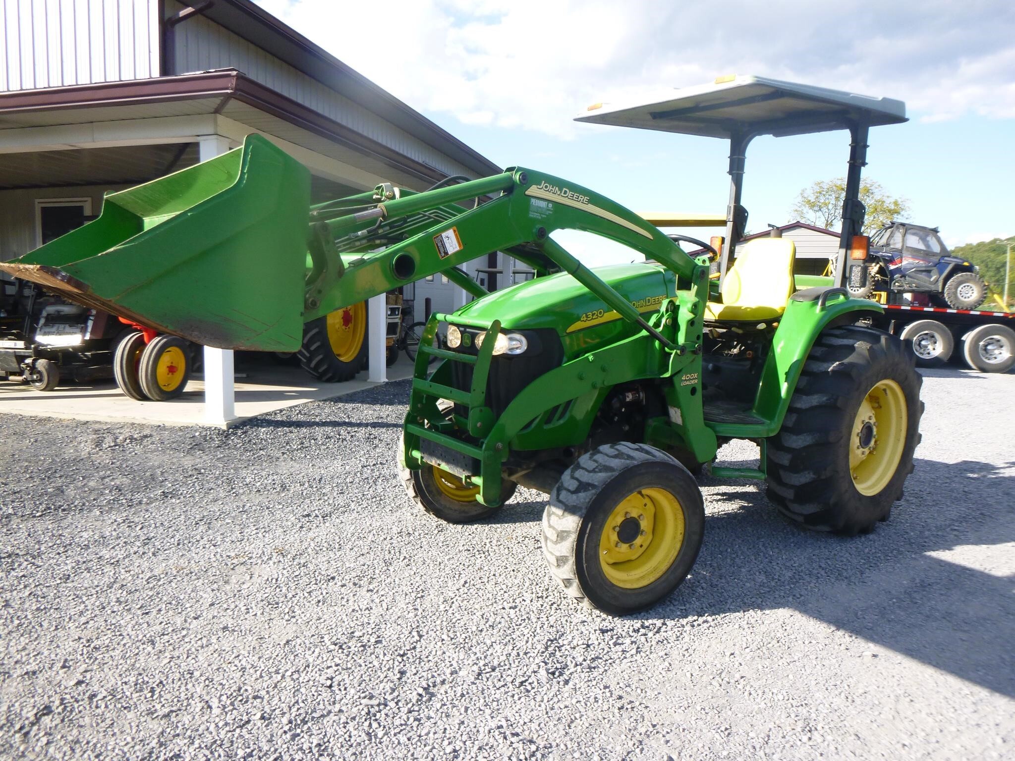 2004 John Deere 4320 Tractor